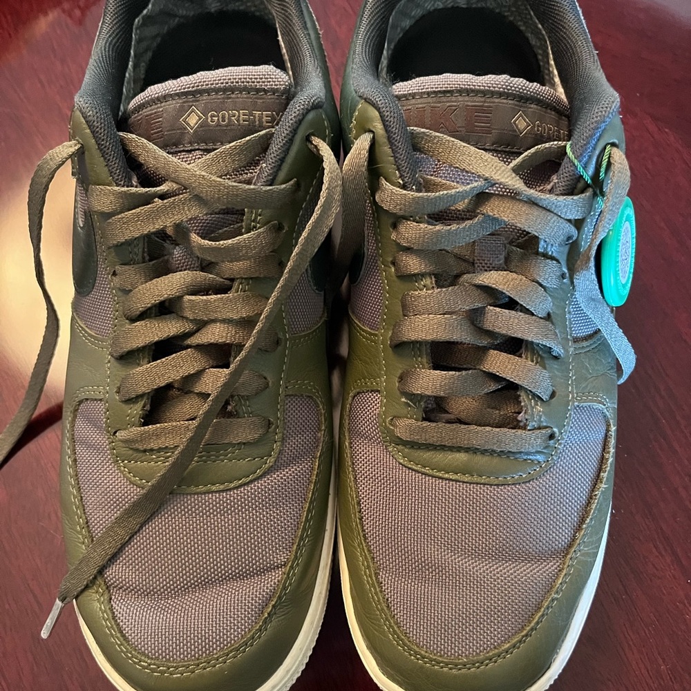 Men Nike Gore - Tex Air Force 1 Green Size 10